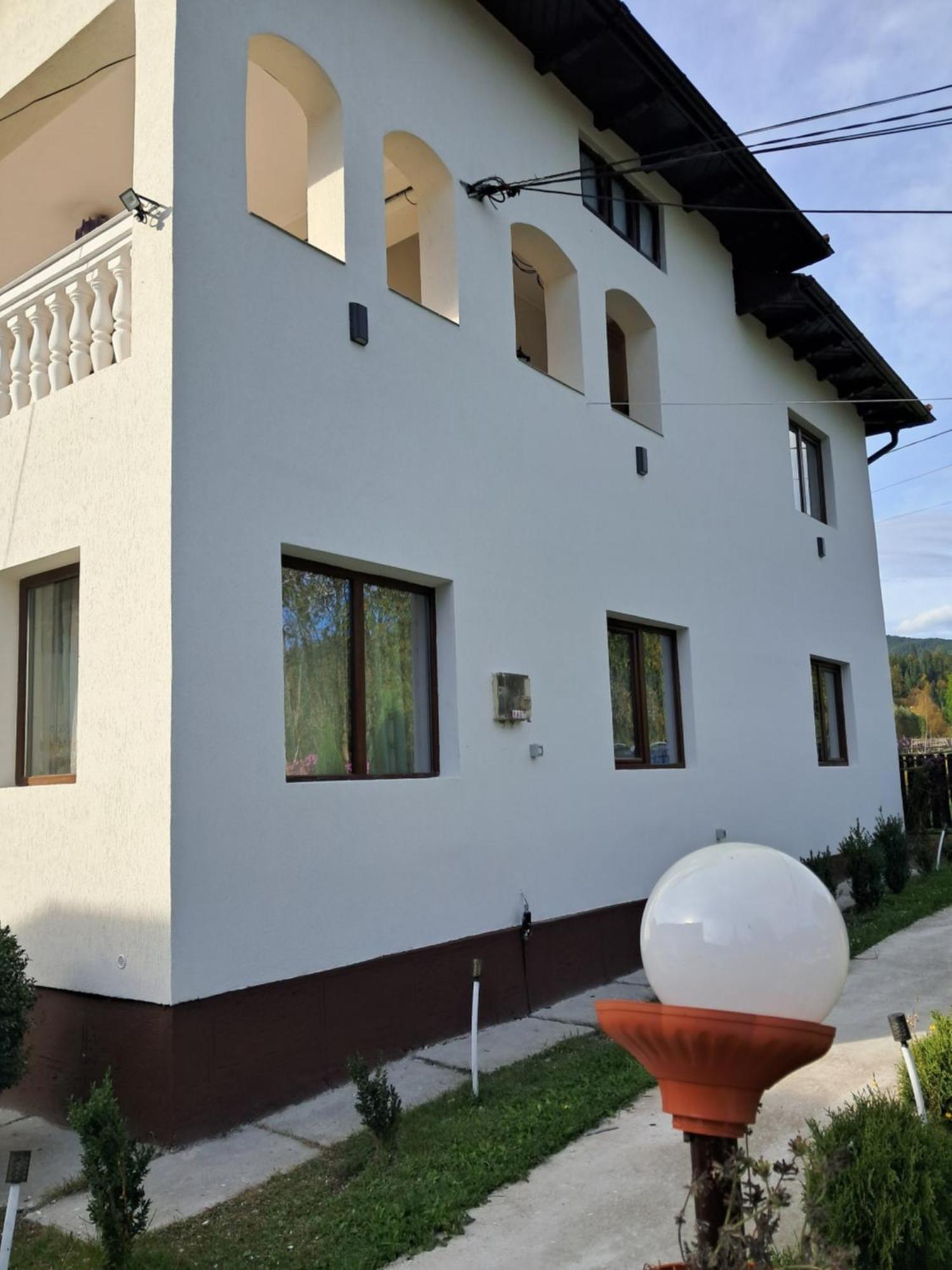 ホテル Casa Ionescu サドバ 部屋 写真